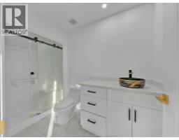 3672 Sutton AVENUE - 24