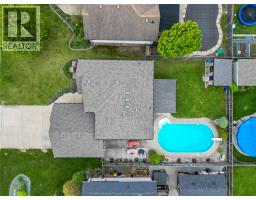 325 CORETTI DRIVE - 5