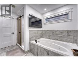 37 AUGUSTA DRIVE - 28