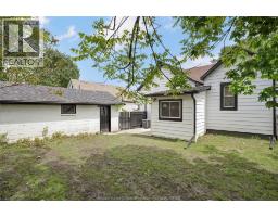 136 Adelaide STREET South - 38