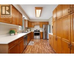 906 BAYVIEW AVENUE - 18