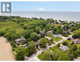 906 BAYVIEW AVENUE - 34