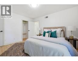 4330 CASGRAIN DRIVE - 13