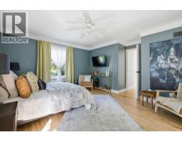 4330 CASGRAIN DRIVE - 15
