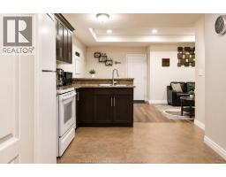 1124 ST PAUL AVENUE - 7