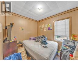 1560 JANETTE AVENUE - 7