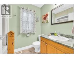 823 LAWRENCE - 11