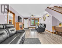 823 LAWRENCE - 9