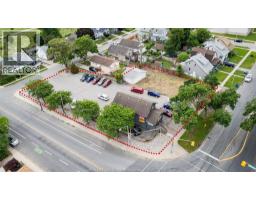 1360-76 HOWARD AVENUE - 11