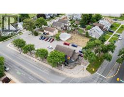 1360-76 HOWARD AVENUE - 7