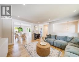 384 AMBERLY CRESCENT - 11