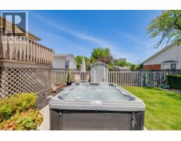 384 AMBERLY CRESCENT - 46