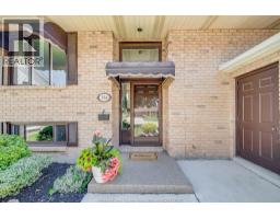 384 AMBERLY CRESCENT - 5