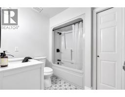 112 FAY COURT - 20