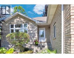 112 FAY COURT - 5