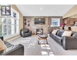 112 FAY COURT - 9