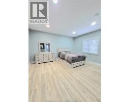 157 GLOUCESTER DRIVE - 17