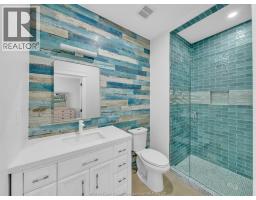 157 GLOUCESTER DRIVE - 19