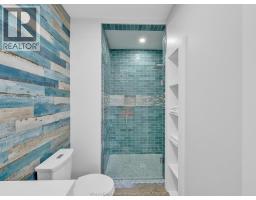 157 GLOUCESTER DRIVE - 20