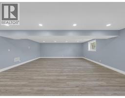 157 GLOUCESTER DRIVE - 26