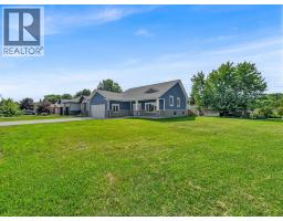 157 GLOUCESTER DRIVE - 3