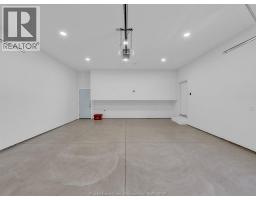 157 GLOUCESTER DRIVE - 43