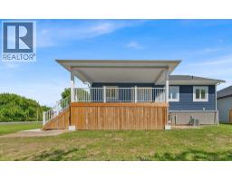 157 GLOUCESTER DRIVE - 44
