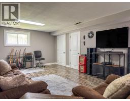 1343 LEAFIELD - 22
