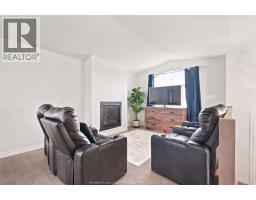 1157 ASPEN RIDGE CRESCENT - 9