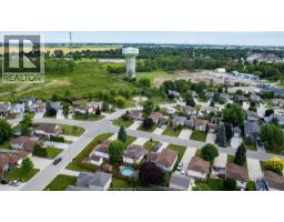 18 AZAR DRIVE - 11