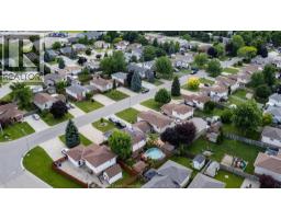 18 AZAR DRIVE - 12
