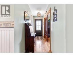 18 AZAR DRIVE - 15