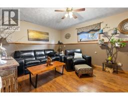 18 AZAR DRIVE - 27