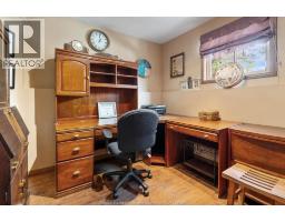 18 AZAR DRIVE - 29