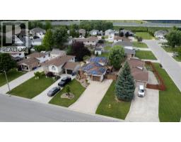 18 AZAR DRIVE - 7