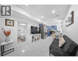 143 WELLINGTON STREET - 12