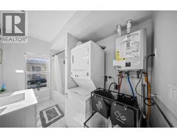 143 WELLINGTON STREET - 23
