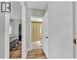 2174 FOREST AVENUE - 14