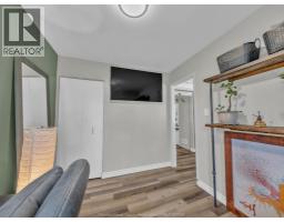 2174 FOREST AVENUE - 17