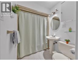 2174 FOREST AVENUE - 18