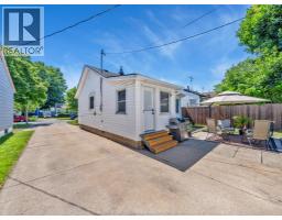 2174 FOREST AVENUE - 31