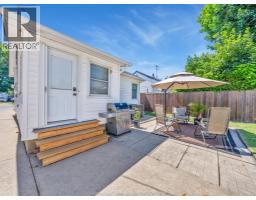 2174 FOREST AVENUE - 33
