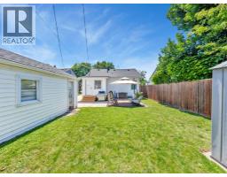 2174 FOREST AVENUE - 36
