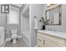 1701 CYPRESS - 20