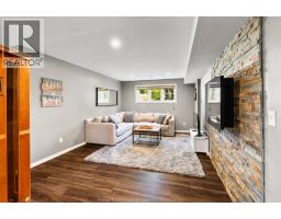 1040 KING LOUIS STREET - 21