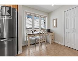 160 HANLAN STREET South - 16