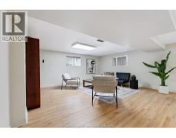 1544 IMPERIAL CRESCENT - 20