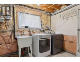 1544 IMPERIAL CRESCENT - 24