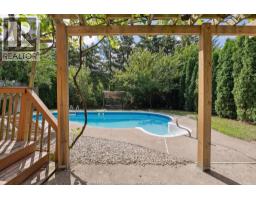 1544 IMPERIAL CRESCENT - 28