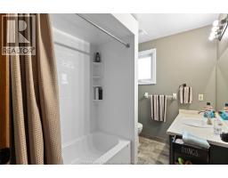 3040 LOEBACH - 12